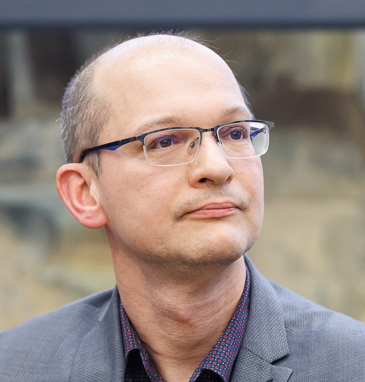 Stefan Möller bei einer Podiumsdiskussion in Erfurt, März 2024