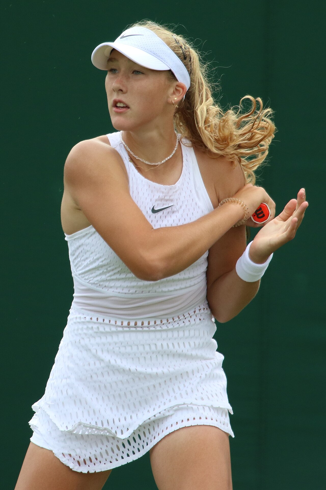 Porträt der Tennisspielerin Mirra Andrejewa beim Wimbledon-Qualifikationsturnier 2023