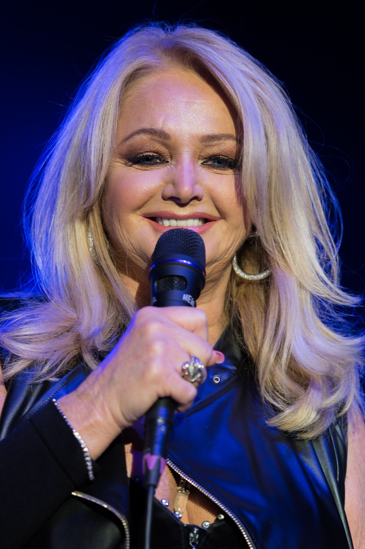 Bonnie Tyler bei einem Konzert im Jahr 2016