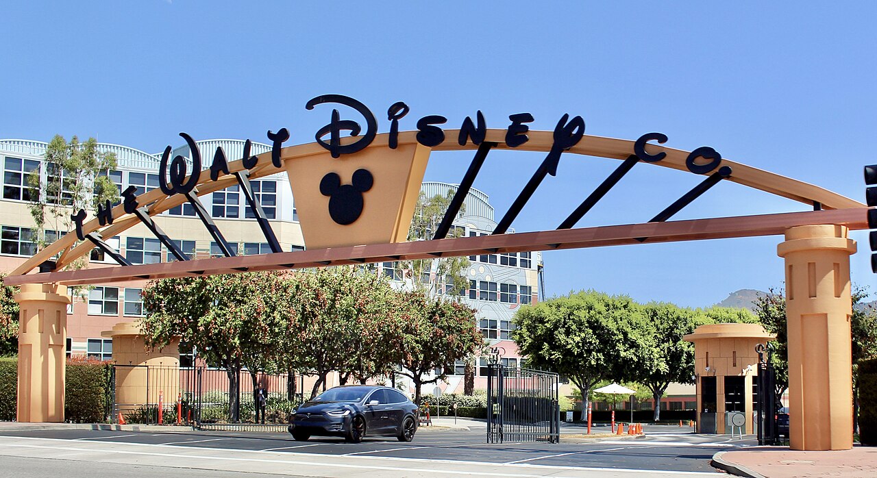Haupteingang der Walt Disney Studios an der Alameda Avenue in Burbank, Kalifornien.