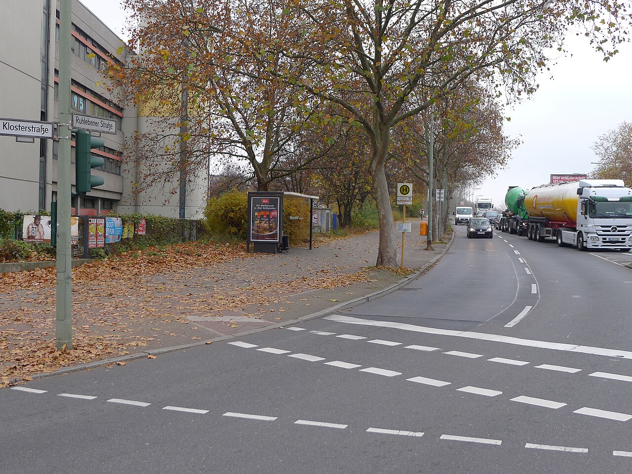 Ruhlebener Straße in Berlin-Spandau, in deren Nähe die Kleingartenanlage Burgwallschanze liegt.