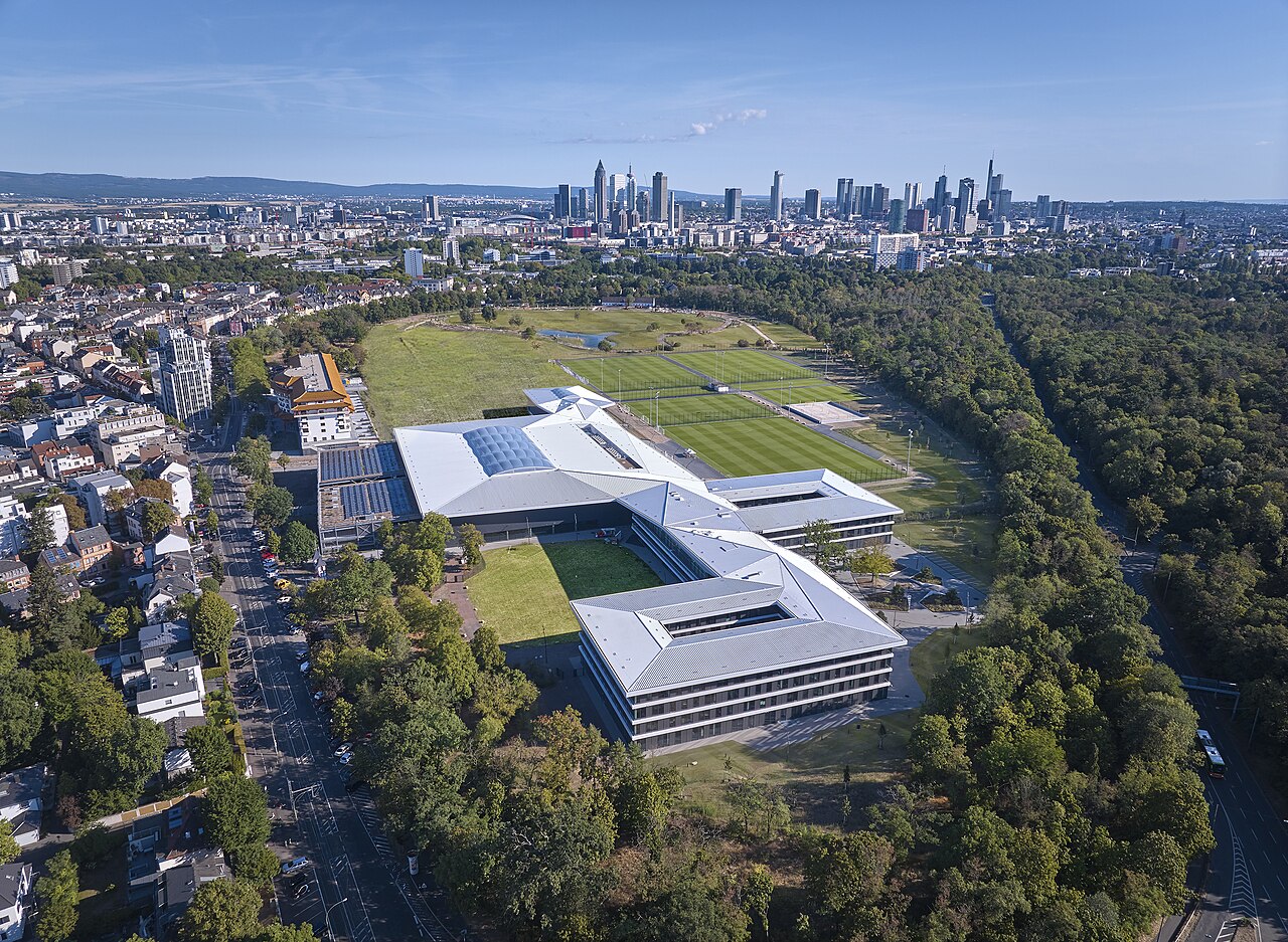 Der DFB-Campus in Frankfurt am Main, seit 2022 Sitz der DFB-Zentrale.