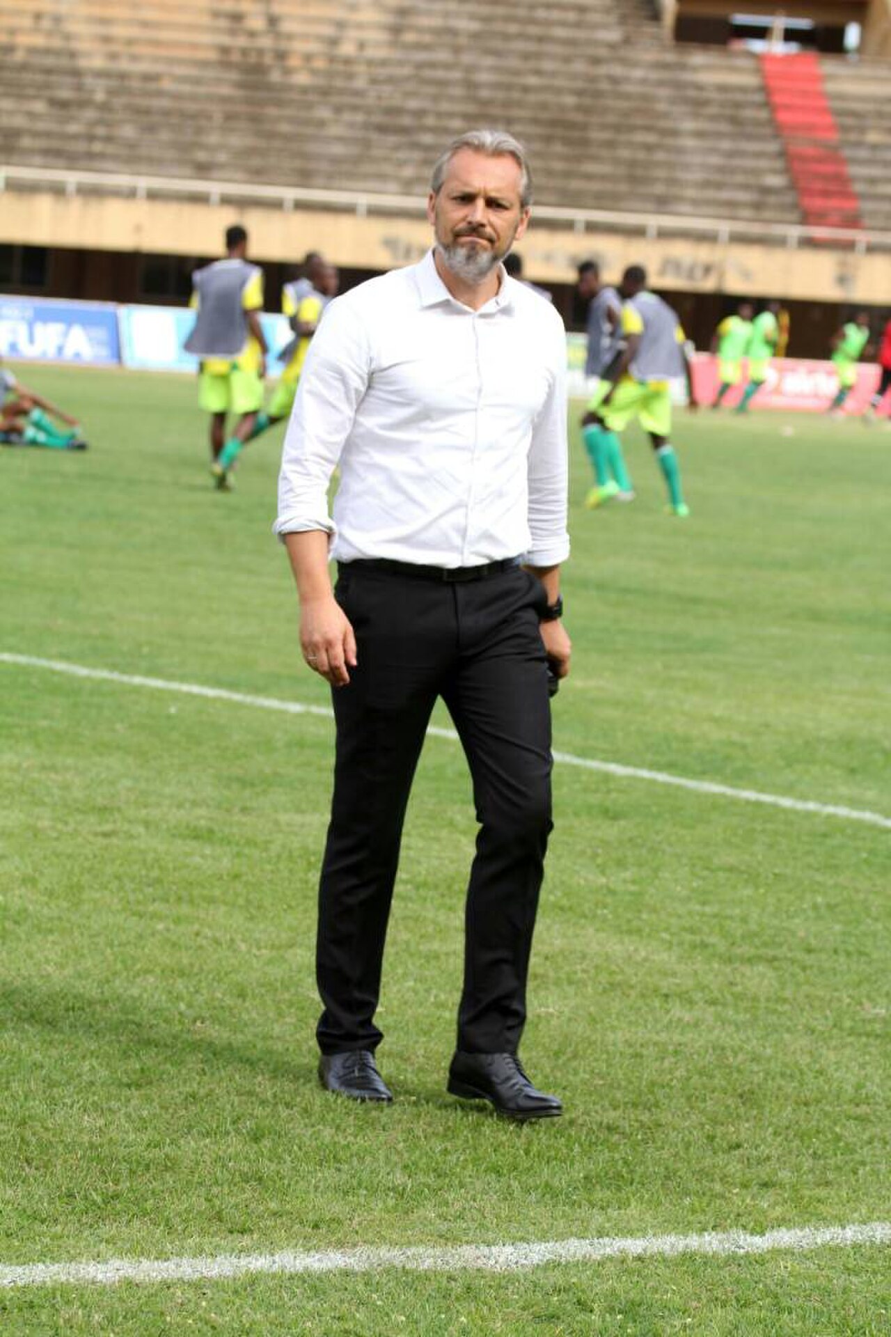 Sébastien Desabre, Trainer der Nationalmannschaft der DR Kongo, im Porträt.