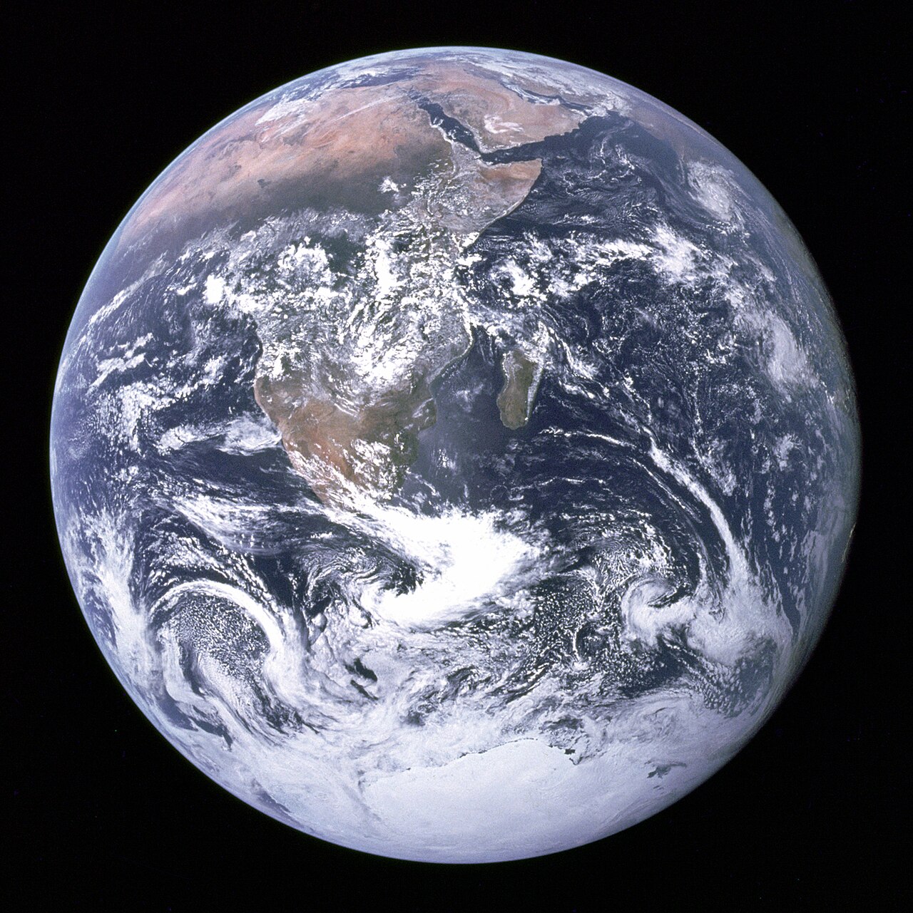 Blick auf die Erde aus dem All, aufgenommen von der Apollo-17-Besatzung am 7. Dezember 1972.