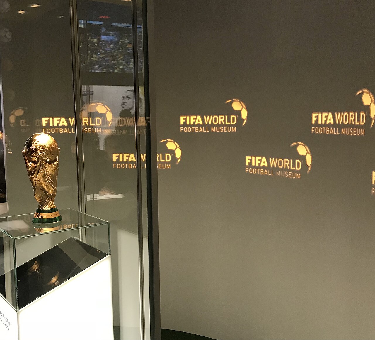Der FIFA-WM-Pokal im FIFA World Museum in Zürich