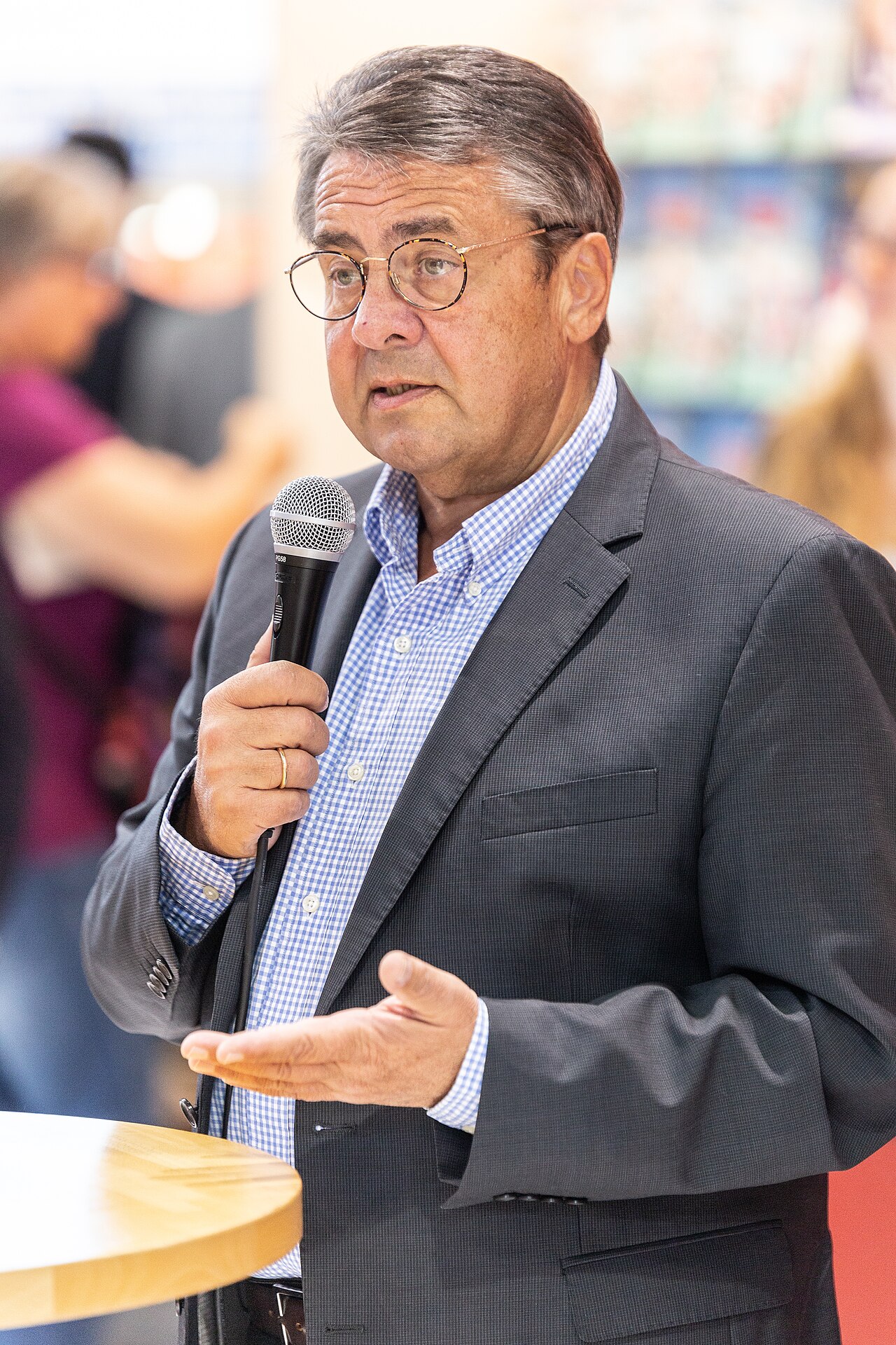 Sigmar Gabriel, ehemaliger SPD-Vorsitzender und Vizekanzler, auf der Frankfurter Buchmesse 2018