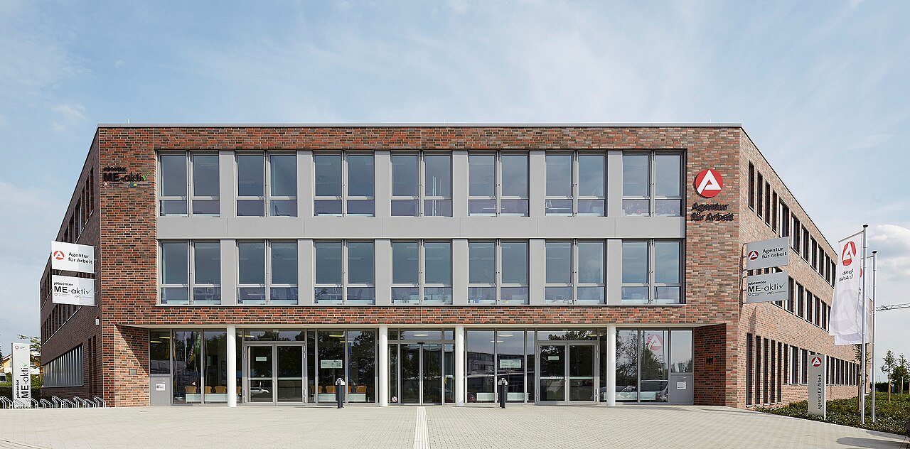 Jobcenter Mettmann - Sitz eines Grundsicherungsträgers der Bundesagentur für Arbeit.