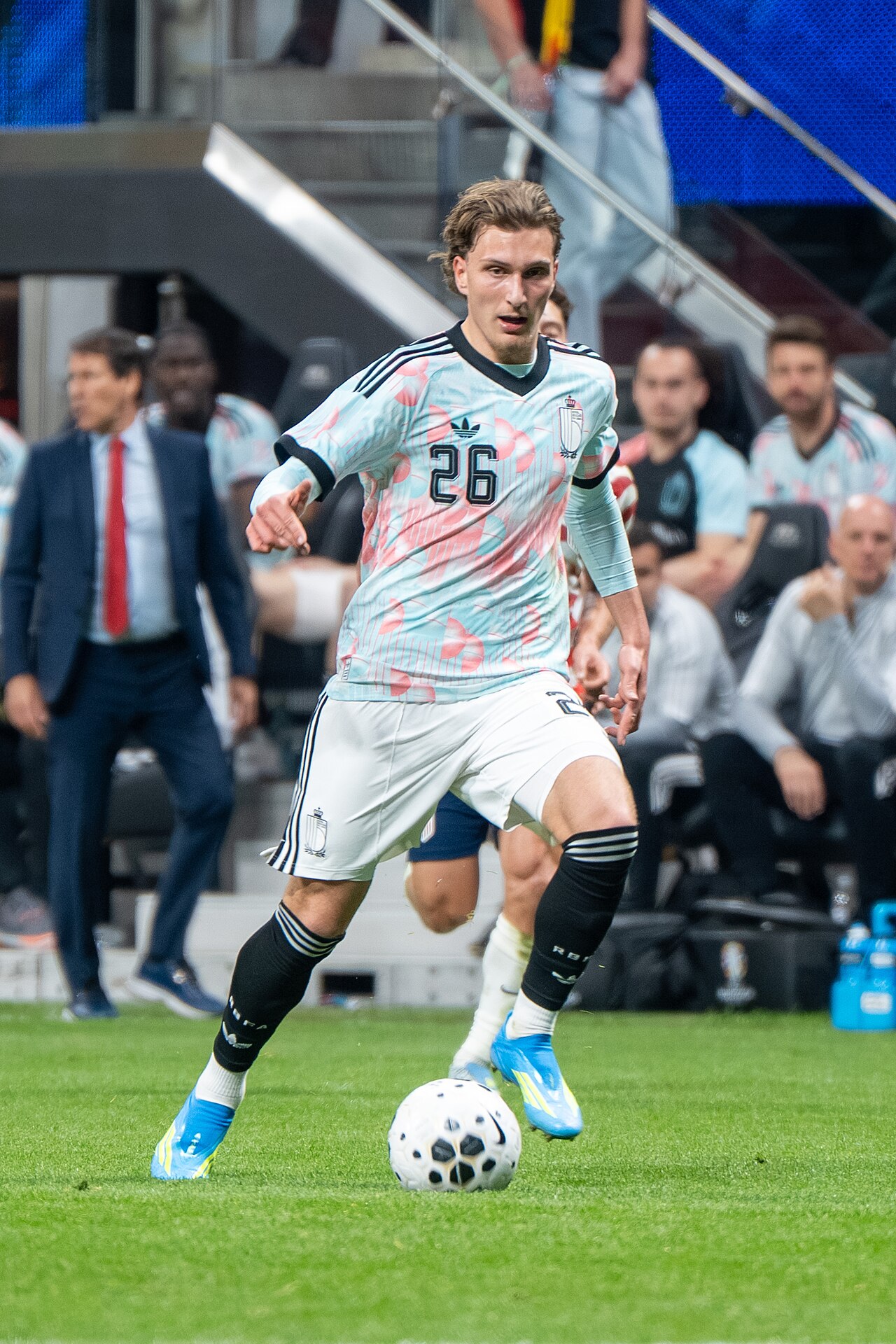 Mika Godts im Trikot der belgischen Nationalmannschaft während eines Länderspiels gegen die USA im März 2026.