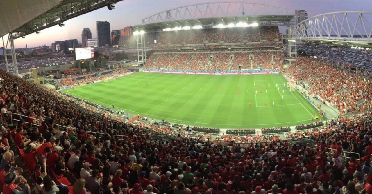 Innenraum des BMO Field in Toronto, Schauplatz des WM-Auftakts der Gruppe B zwischen Kanada und Bosnien-Herzegowina.