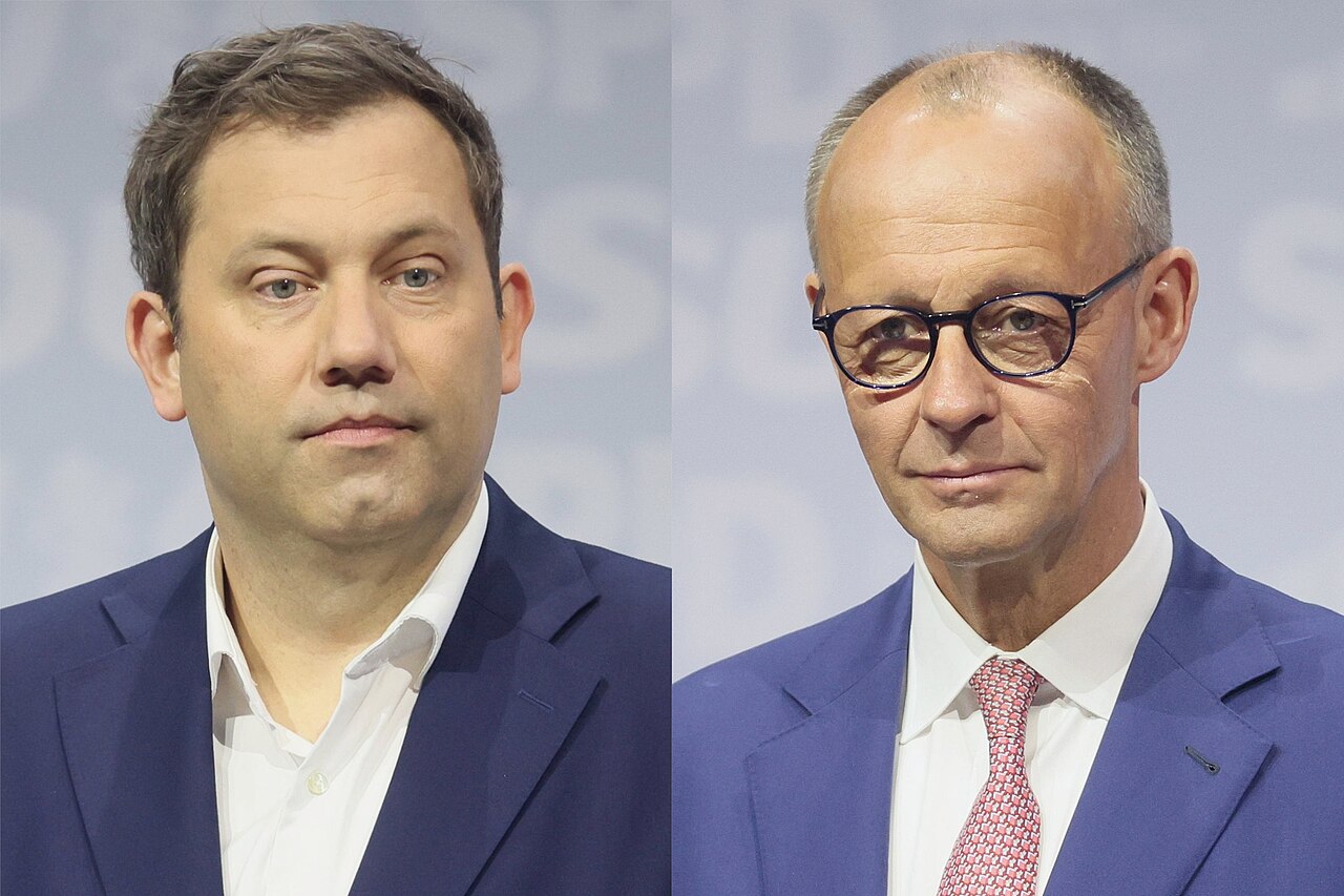 Friedrich Merz und Lars Klingbeil bei der Unterzeichnung des Koalitionsvertrags der 21. Wahlperiode am 5. Mai 2025.