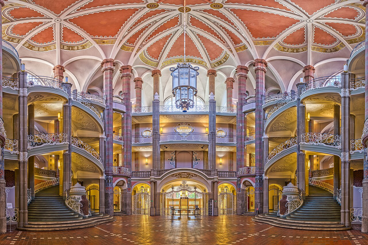 Eingangshalle des Landgerichts Berlin in der Littenstraße in Berlin-Mitte.