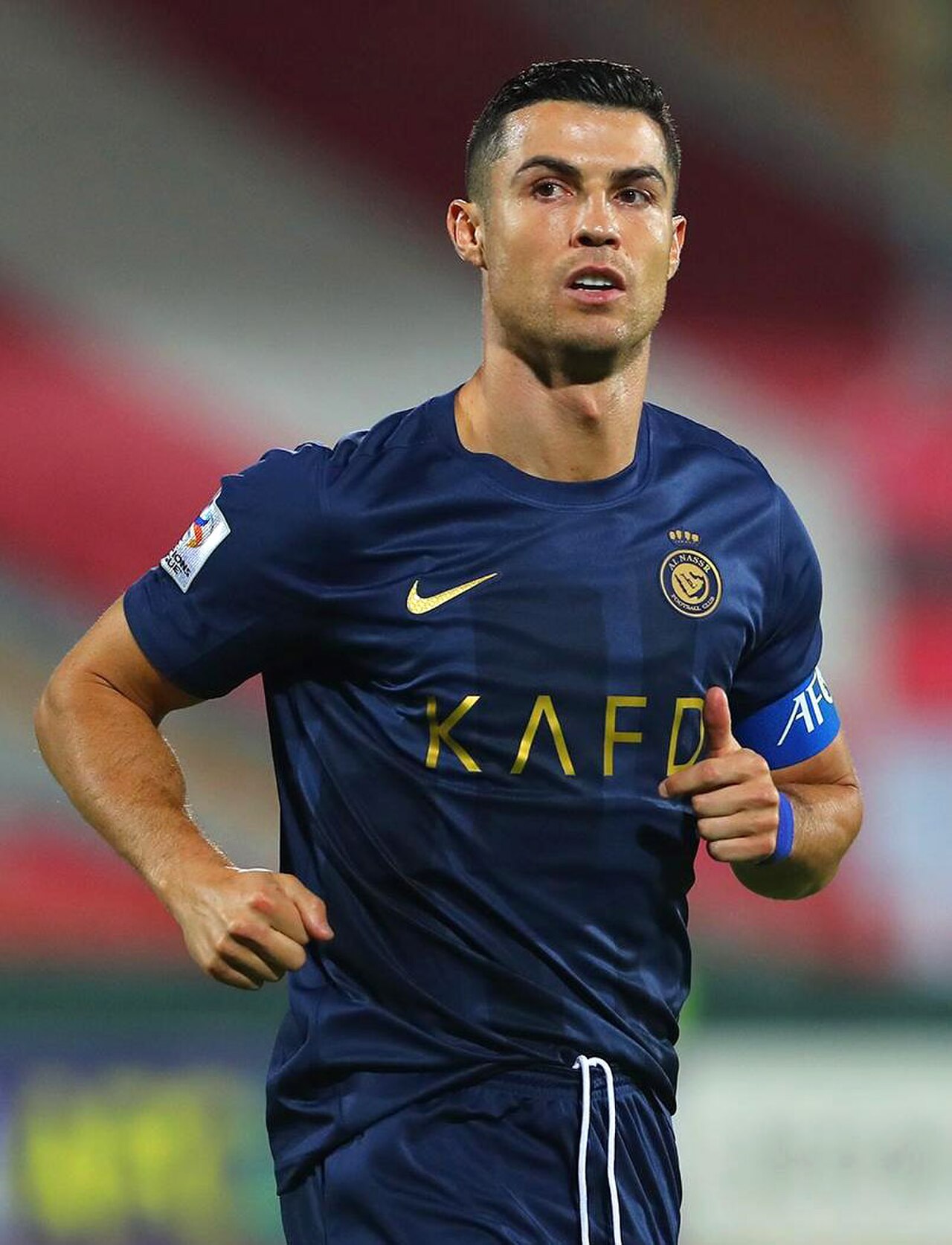 Cristiano Ronaldo im Trikot von Al-Nassr am Ball