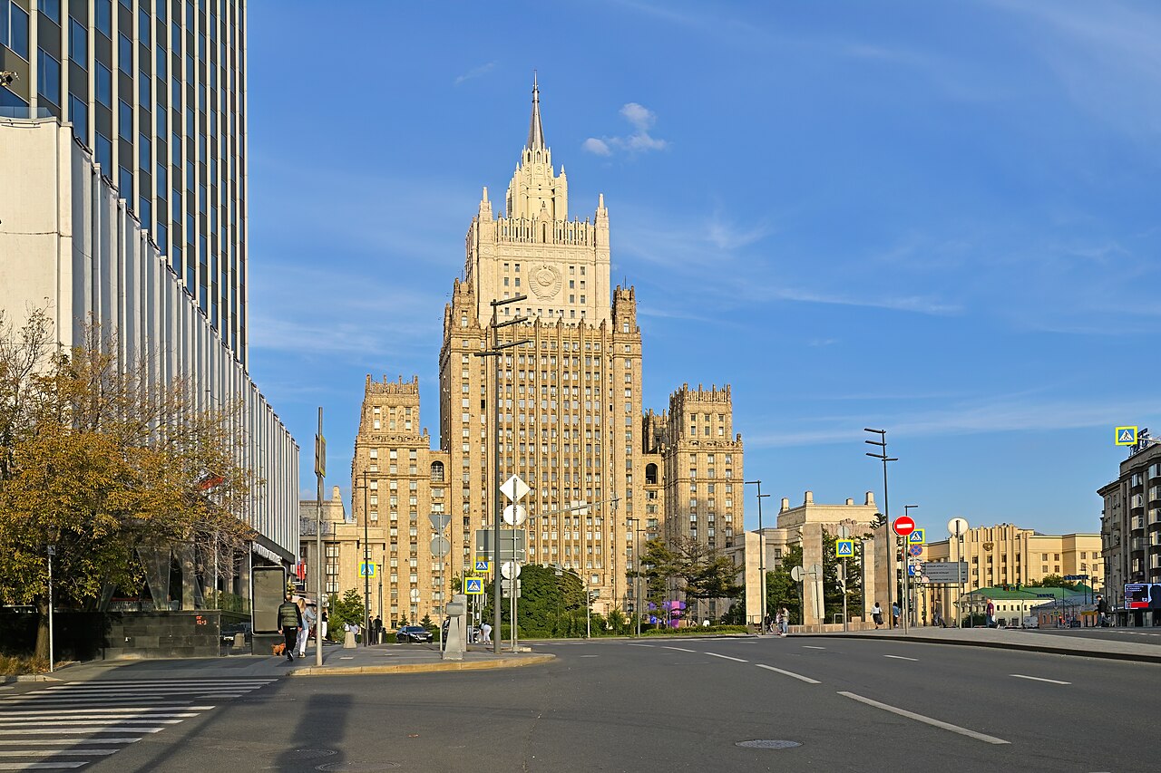 Gebäude des russischen Außenministeriums an der Smolenskaja-Sennaja-Straße in Moskau.