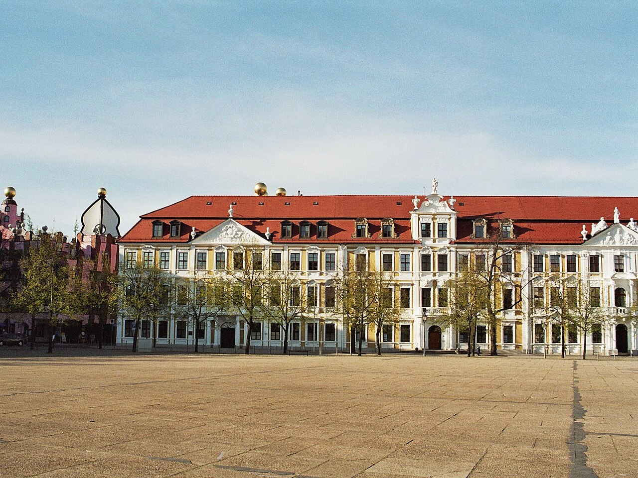 Der Landtag von Sachsen-Anhalt am Magdeburger Domplatz, in den nach der Wahl vom 6. September ein AfD-dominiertes Parlament einzieht.