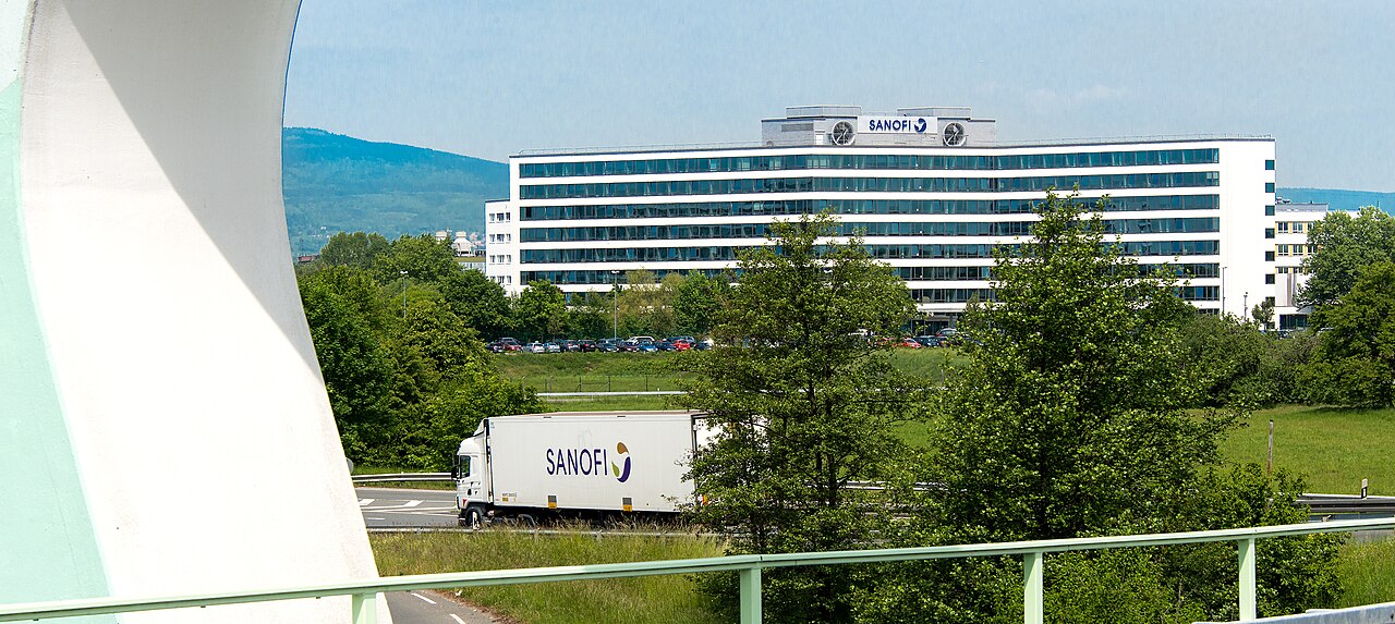 Verwaltungsgebäude K703 von Sanofi im Industriepark Höchst in Frankfurt am Main