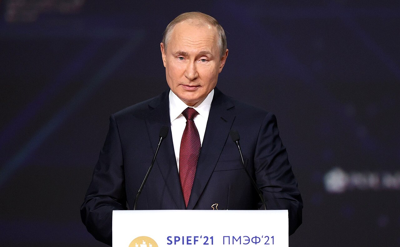 Wladimir Putin spricht bei der Plenarsitzung des Sankt Petersburger Internationalen Wirtschaftsforums.