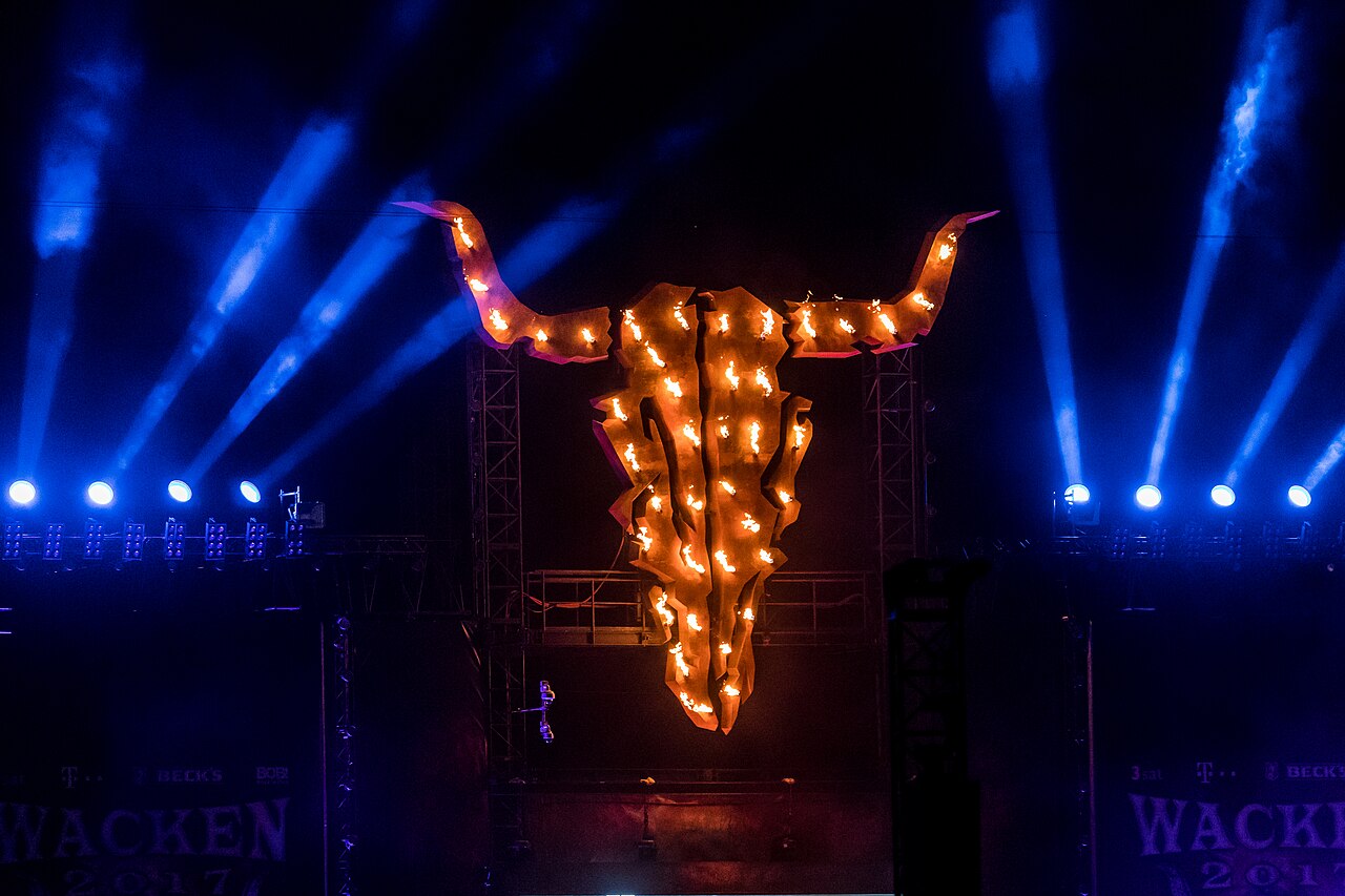 Blick über das Festivalgelände des Wacken Open Air in Schleswig-Holstein.