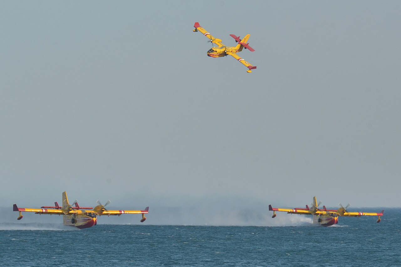 Canadair CL-415 der französischen Sécurité Civile, wie sie auch bei den Waldbränden in der Gironde 2026 eingesetzt werden