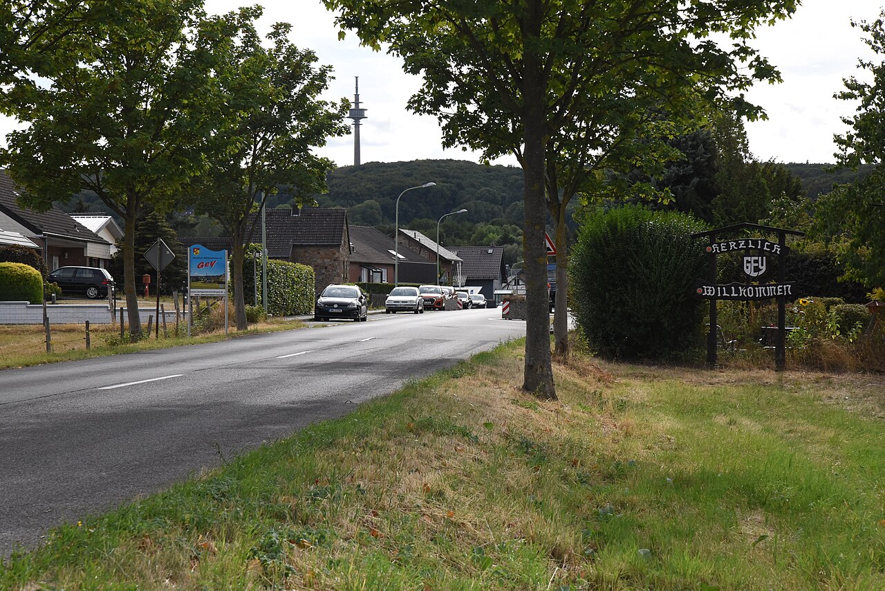 Ortseingang von Gey in Hürtgenwald an der Dürener Straße