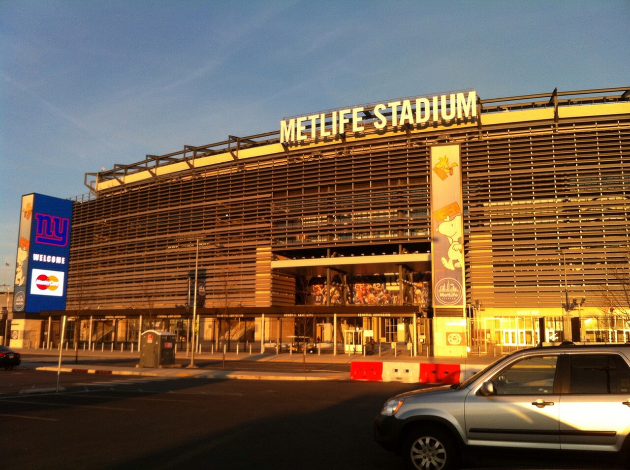 Außenansicht des MetLife Stadium in East Rutherford, New Jersey - Austragungsort des WM-Finales 2026