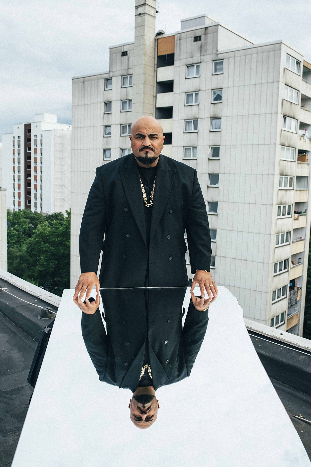 Porträt des Rappers Xatar (Giwar Hajabi) aus dem Jahr 2018.