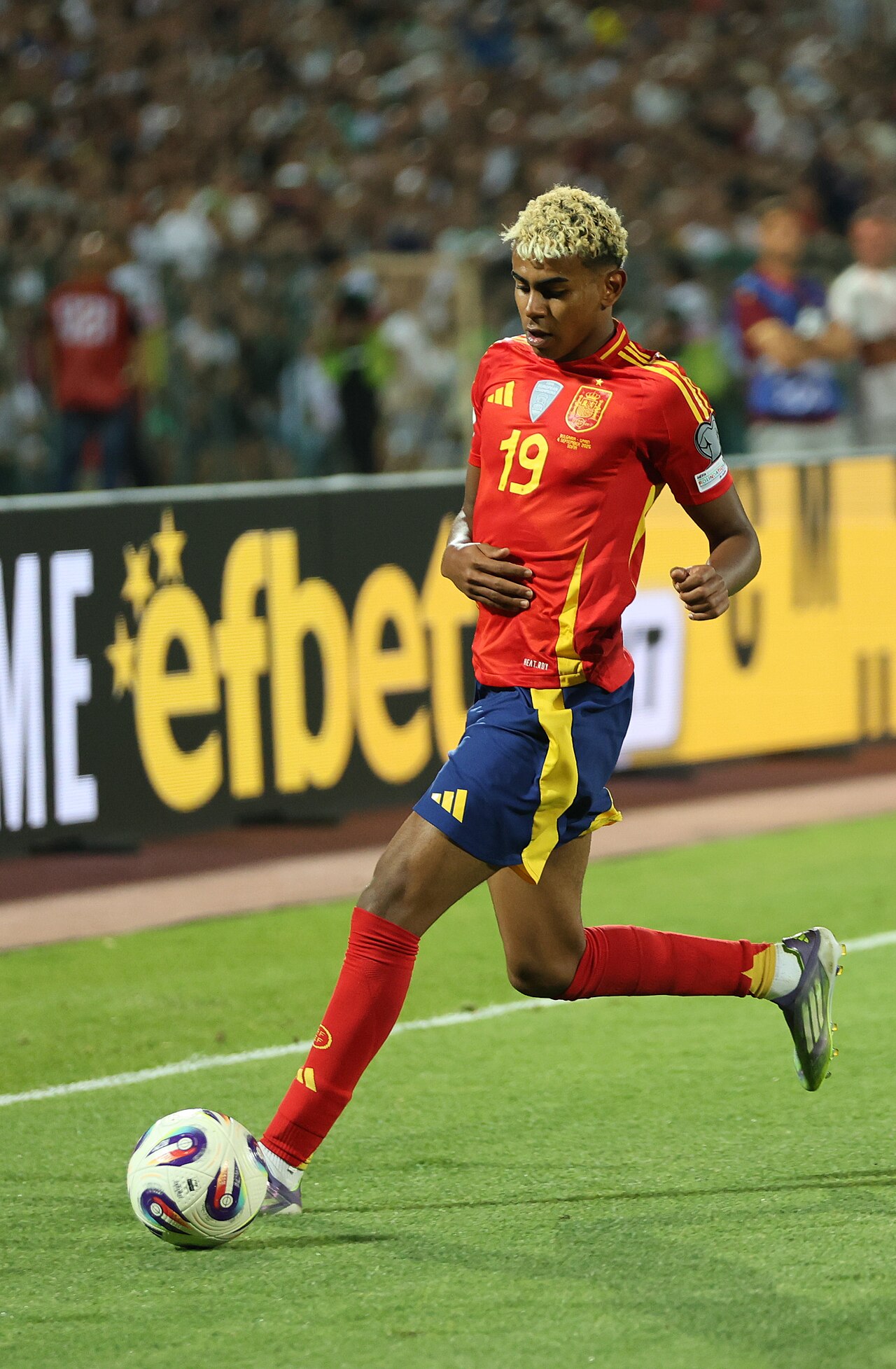 Lamine Yamal im Trikot der spanischen Nationalmannschaft während des Länderspiels Bulgarien gegen Spanien am 4. September 2025 im Nationalstadion Wassil Lewski, Sofia.