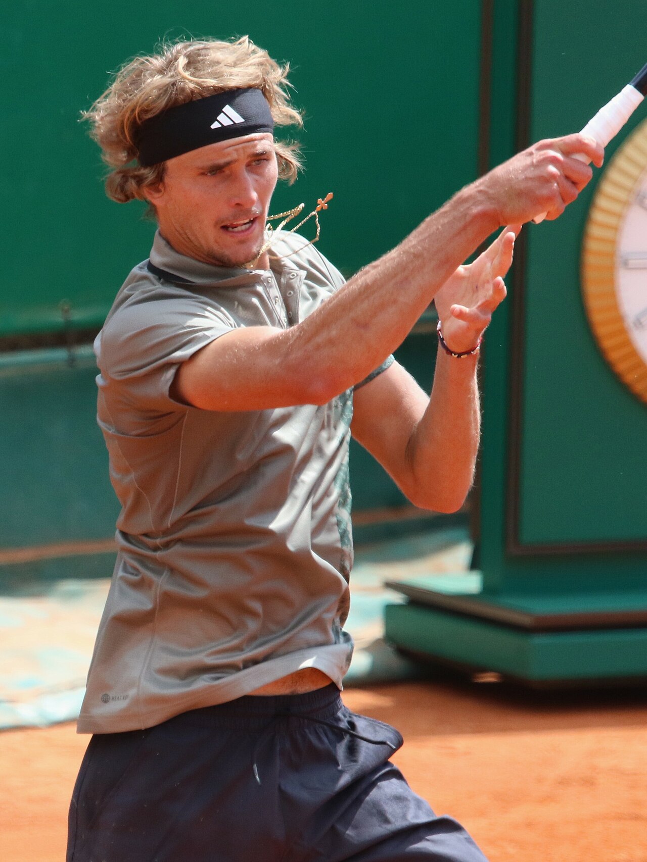Alexander Zverev beim Aufschlag während eines ATP-Turniers in Monte Carlo.